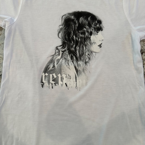 Taylor Swift Reputation Tee Concert Merchandise Size XS - Picture 2 of 7